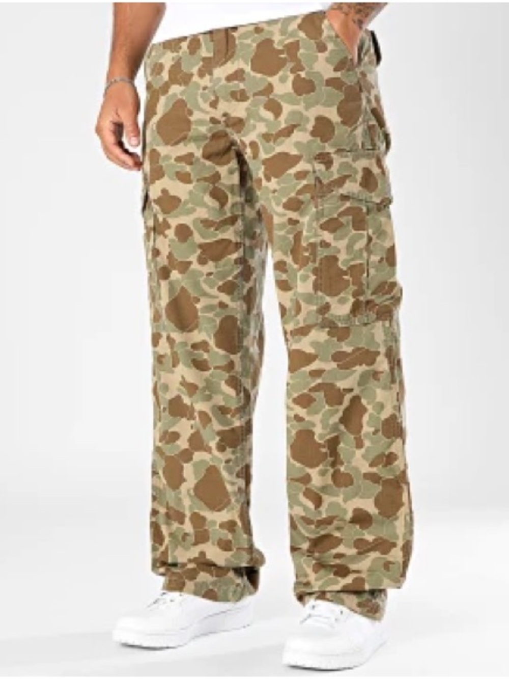 Levi's Camo Cargo Shorts in Brown and Green - Picture 5 of 10